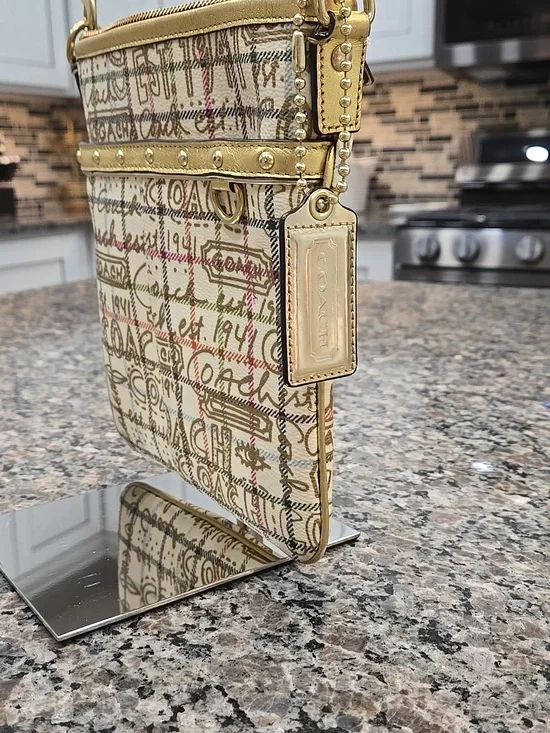 Coach Tattersall Graffiti Swingpack - COA - Picture 3 of 17